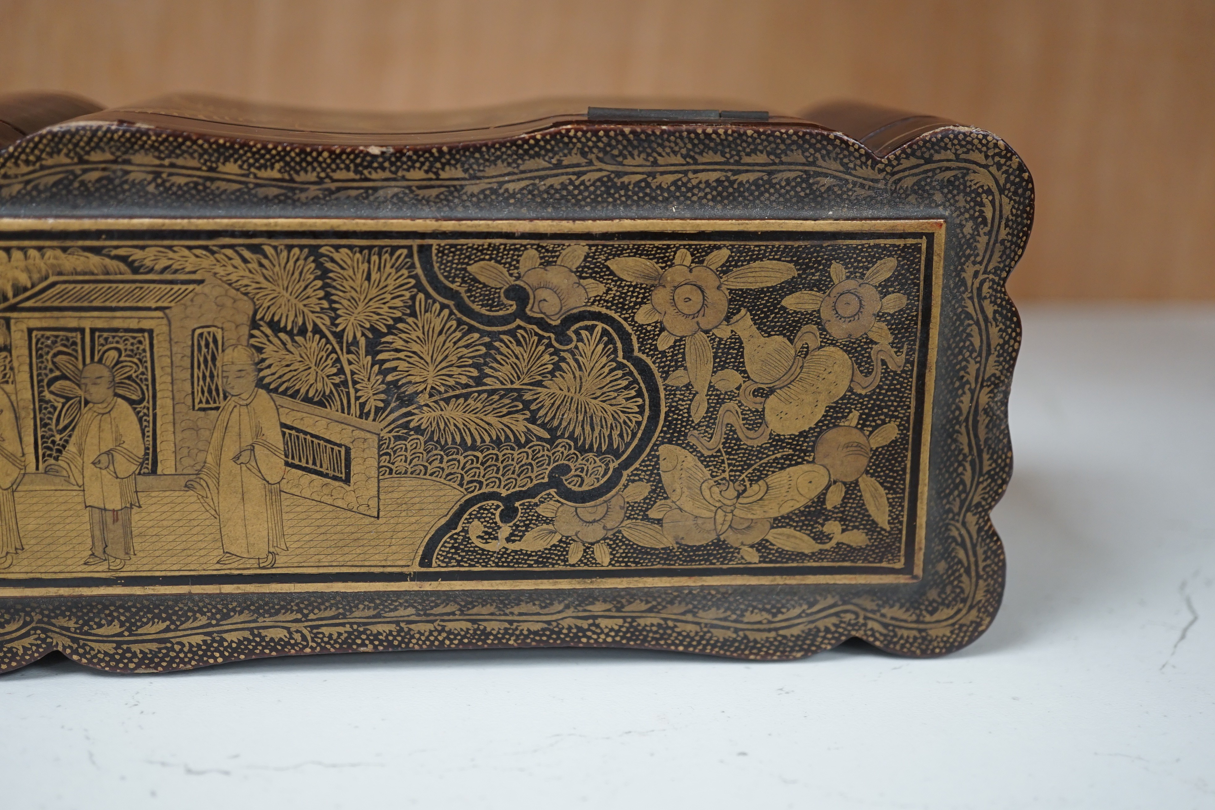 A 19th century Chinese export lacquer fan case, 40.5cm